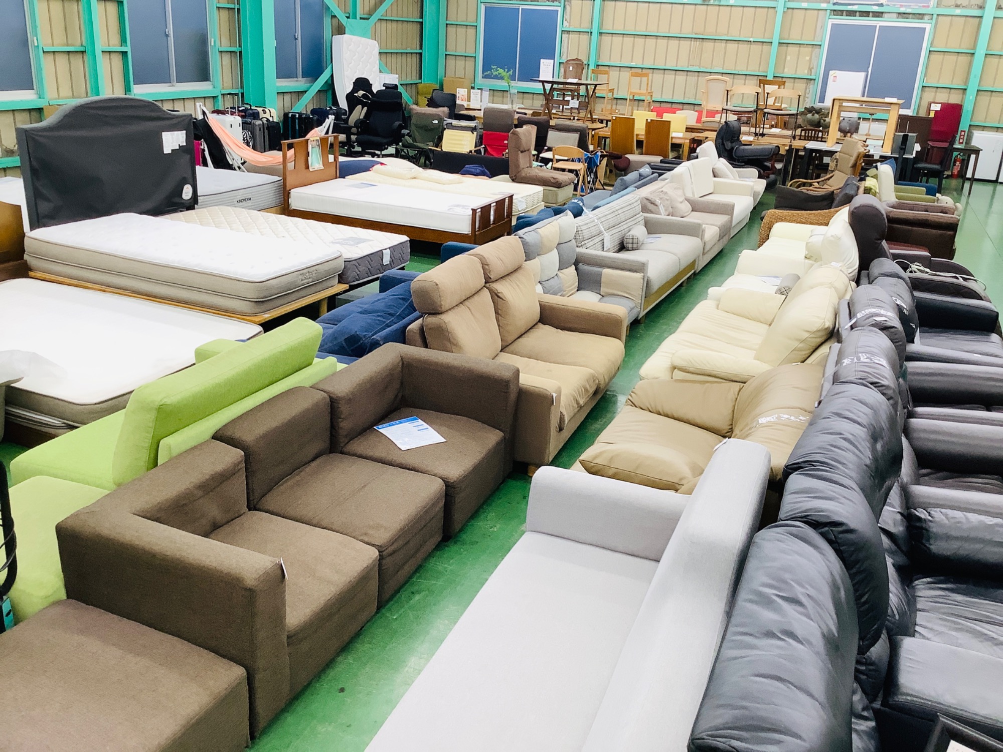 ロビーチェア【karimoku】入荷しました！！｜2024年06月19日