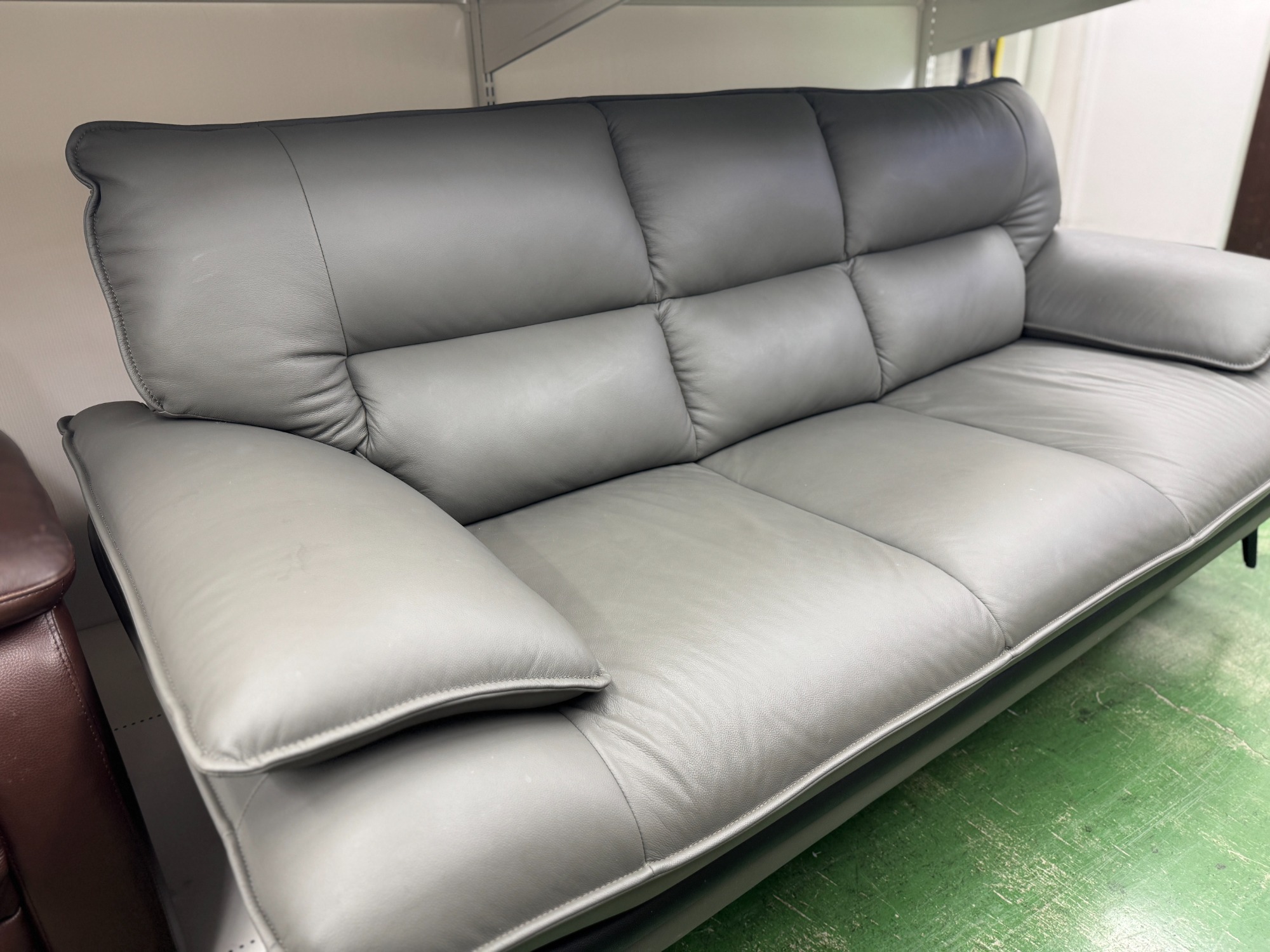 ニトリの3人掛けソファーを入荷いたしました！！｜2025年12月15日