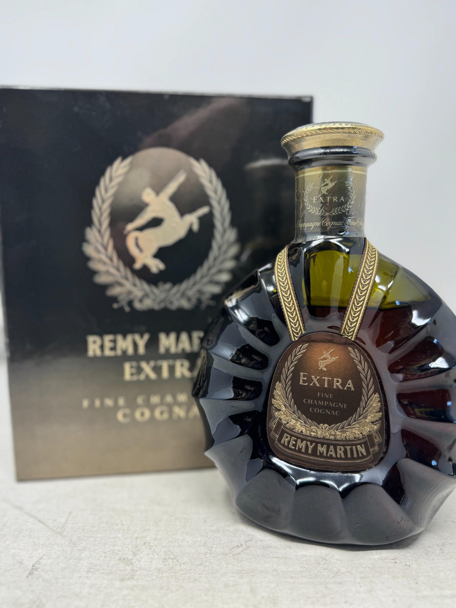 ブランデー REMY MARTIN EXTRA FINE CHAMPAGNE GOGNAC REMY MARTIN
