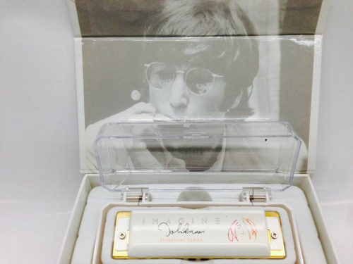 ジョン・レノンのJohn Lennon