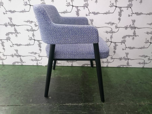 アームチェアのcassina