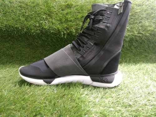 Y-3のカーサブーツ