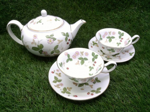 WEDGWOOD¤Î¥ï¥¤¥ë¥É¥¹¥È¥í¥Ù¥ê¡¼