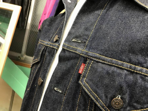 メンズファッションのリーバイス（LEVI'S）