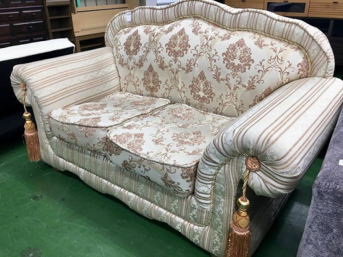 家具のソファ