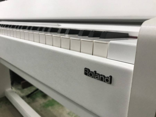 楽器の電子ピアノ