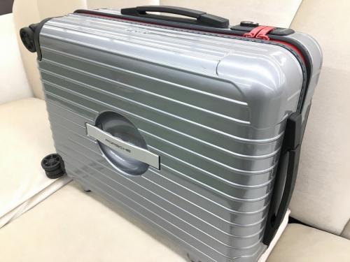 バッグのRIMOWA