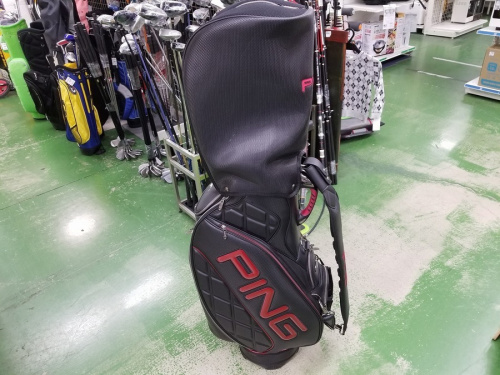 スポーツ用品のゴルフ