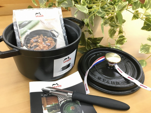 キッチン雑貨のSTAUB