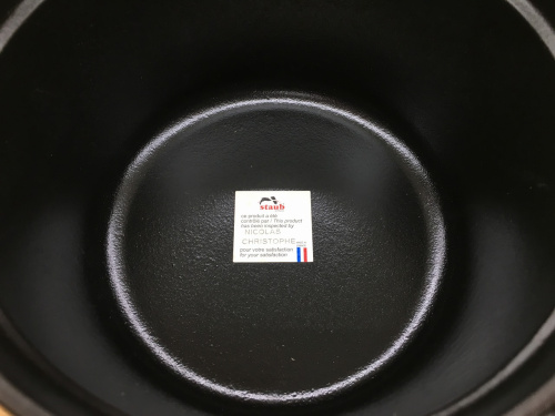 STAUBのココットラウンド
