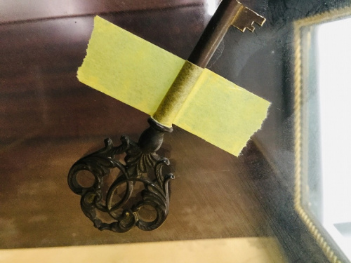 1枚扉　鍵付の中古家具