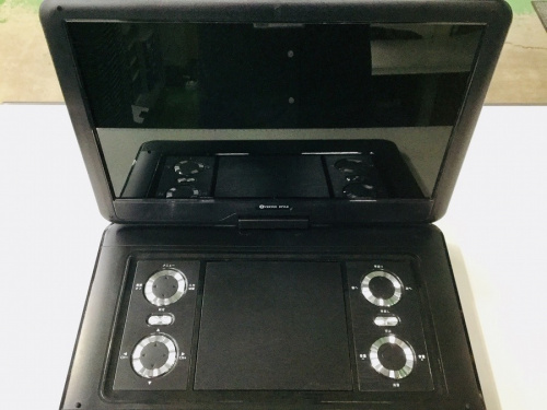 ポータブルプレーヤーのポータブルDVDプレーヤー