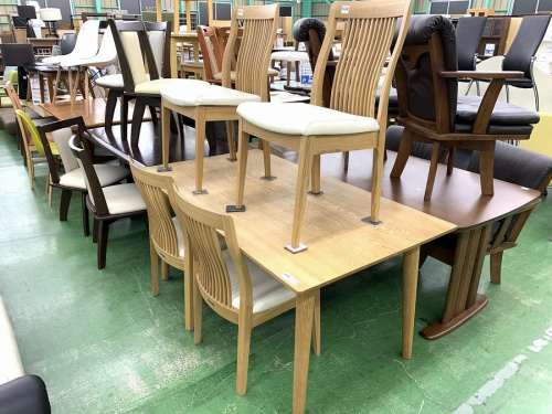家具のダイニングセット