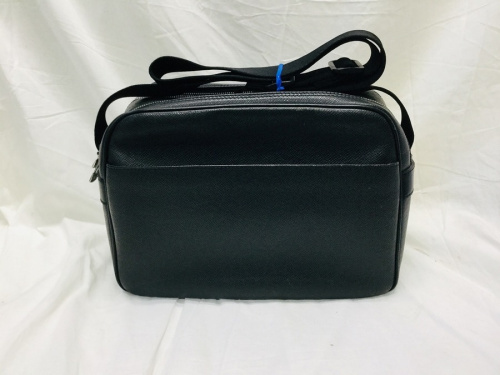 バッグのショルダーバッグ