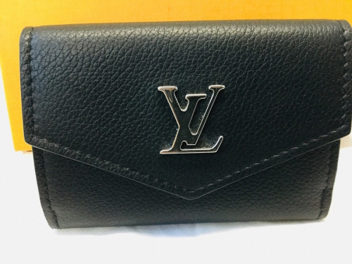 LOUIS　VUITTONのバッグ