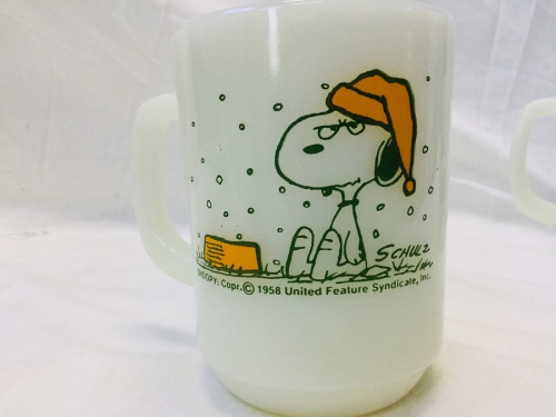 洋食器のマグカップ