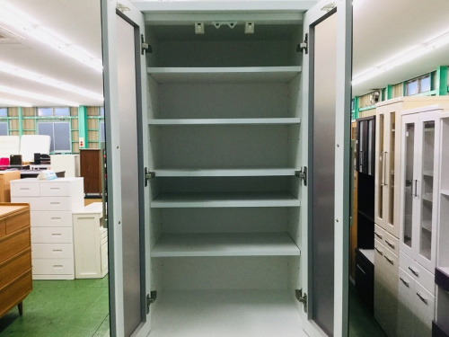 キッチン収納の食器棚