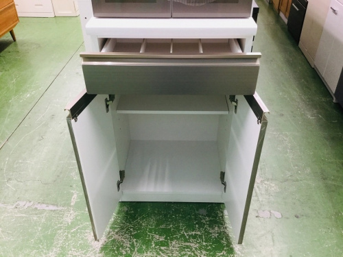 食器棚のニトリ