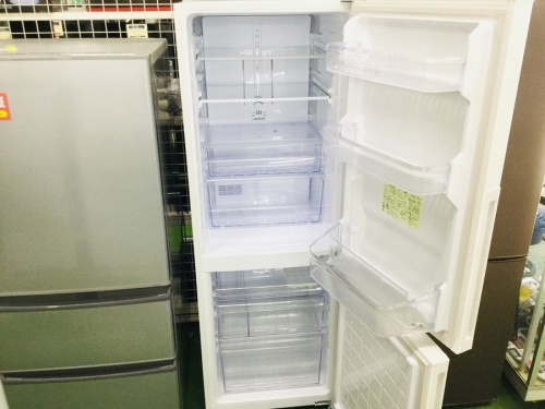 2ドア冷蔵庫のSHARP