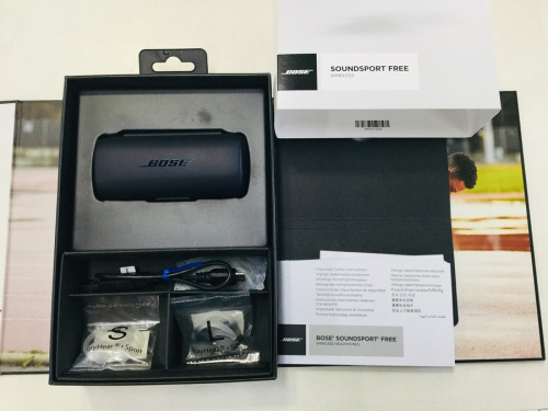 ワイヤレスイヤホンのBOSE