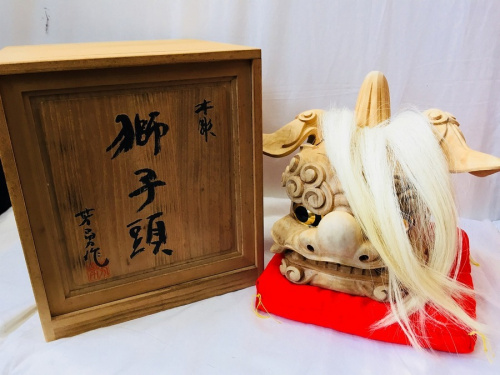 獅子頭の井波彫刻