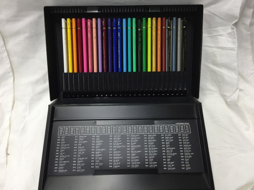 文房具のユニカラー100色 色鉛筆