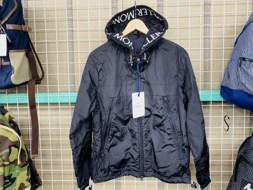 トップスのジャケット