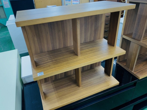 収納家具の本収納
