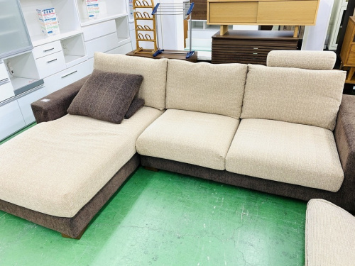 家具のカウチソファー