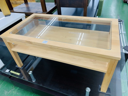 家具のローテーブル