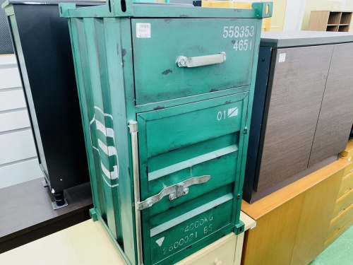 ヴィンテージの2人掛けソファー