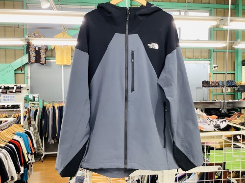 トップスのジャケット