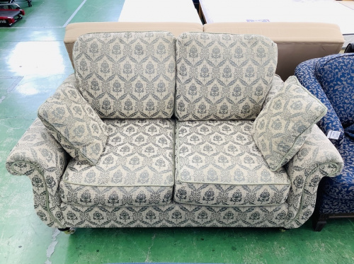 ソファーの2人掛けソファー