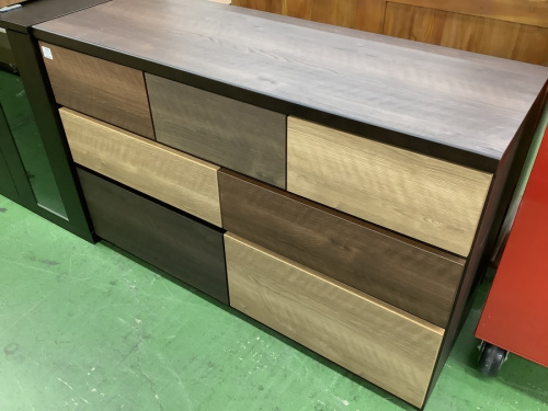 収納家具のチェスト