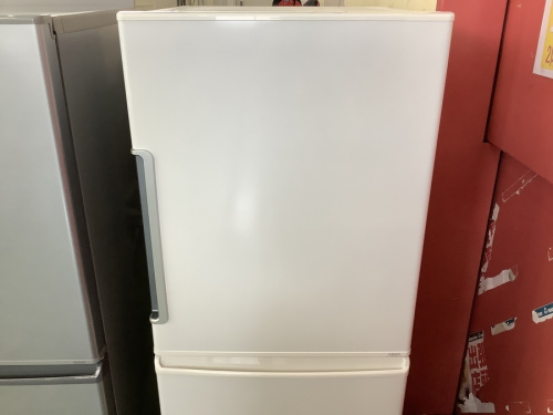 冷蔵庫の3ドア冷蔵庫