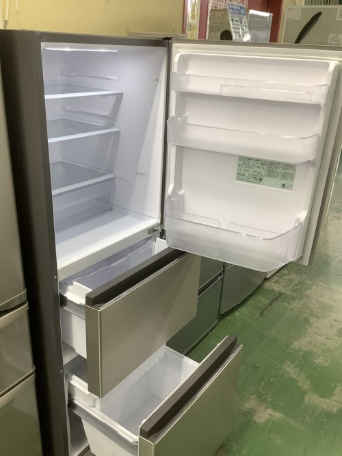 冷蔵庫の3ドア冷蔵庫