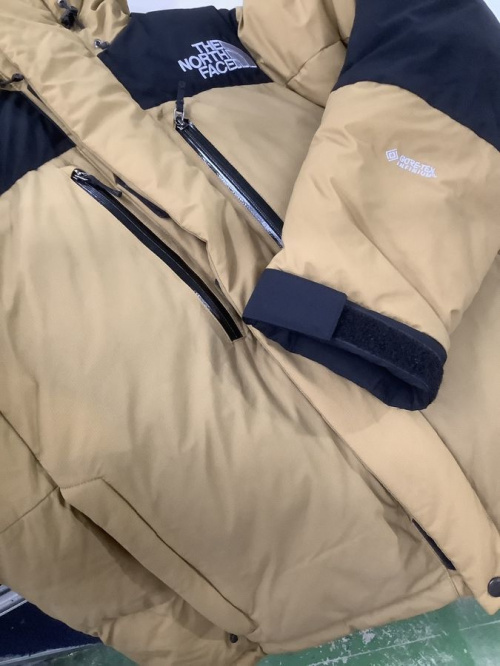 レディスファッションのダウンジャケット