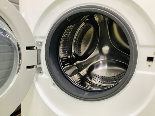 ドラム式洗濯機のAQUA