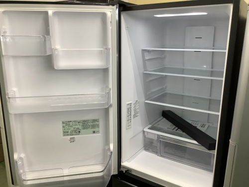 冷蔵庫の3ドア冷蔵庫