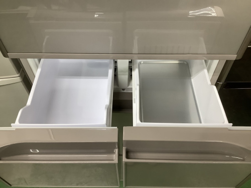 5ドア冷蔵庫のHITACHI