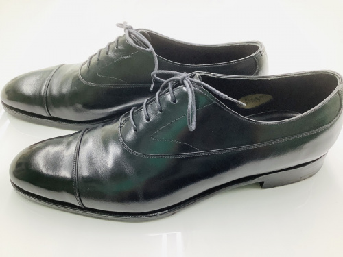 ストレートチップシューズのEDWARD GREEN