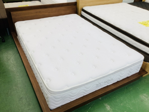 生活家具のベッド
