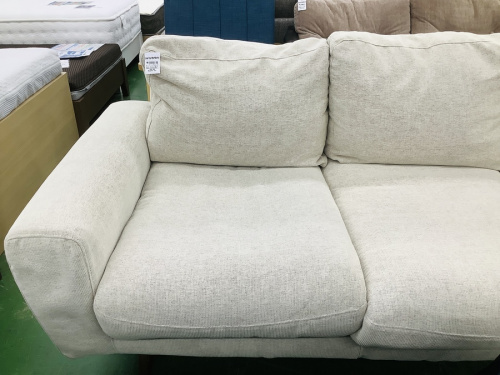 ソファーのカバーリングソファ