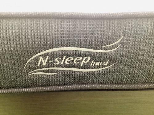 クイーンベッドのニトリ