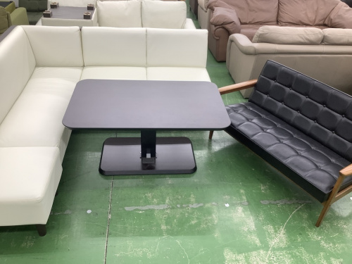 家具のソファ