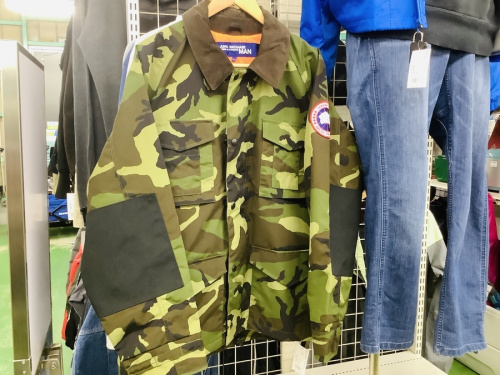 トップスのジャケット