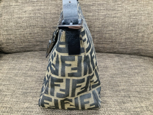 フェンディのズッカ