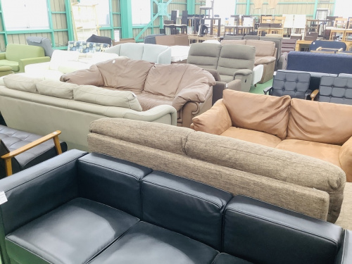 NOWHERE LIKE HOMEの中古家具