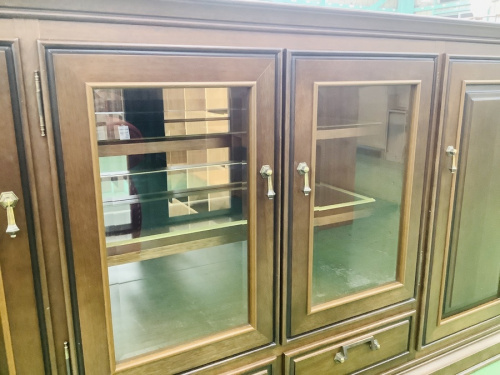 サイドボードのマルニ木工