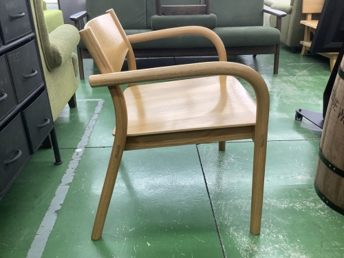 オーク材ラウンジアームチェアの無印良品